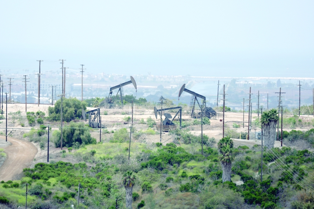 هبوط أسعار النفط يخالف التوقعات.. ماذا عن القادم؟