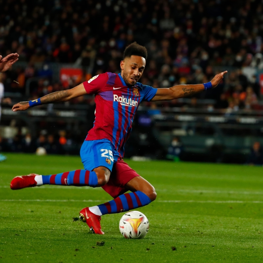 برشلونة ينتظر عرضا من تشيلسي لضم أوباميانج