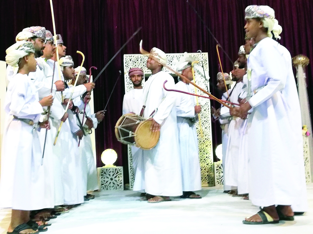 فعاليات متنوعة في الأيام الثقافية بنادي الحمراء