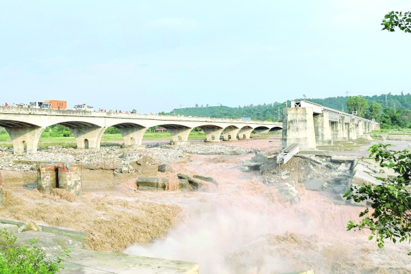 15 dead in northern India after monsoon floods