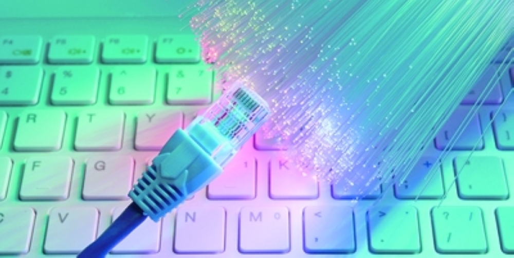 تعمين وظائف ربط الألياف البصرية والإشراف على حفر الكابلات وصيانة الأجهزة وأمن المعلومات