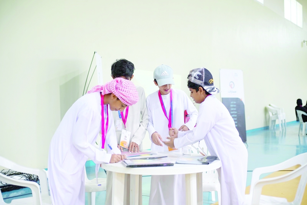 تنوع في فعاليات برنامج مسارات للشباب بمسندم