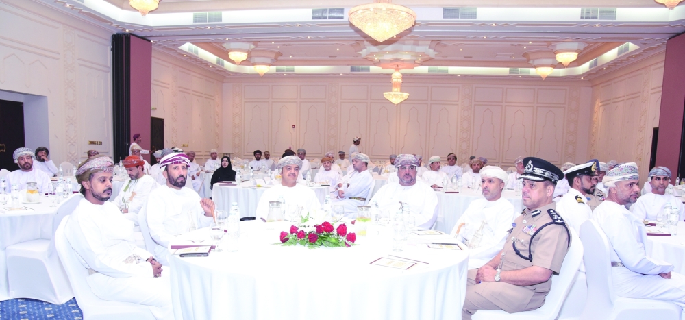 ندوة حماية المال العام بظفار تستعرض الشراكة المؤسسية والمجتمعية في الرقابة