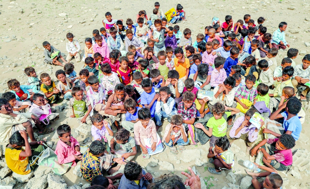 اليونيسف :أكثر من مليوني طفل خارج المدارس
عام دراسي جديد في اليمن تحت معاناة الحرب والفقر