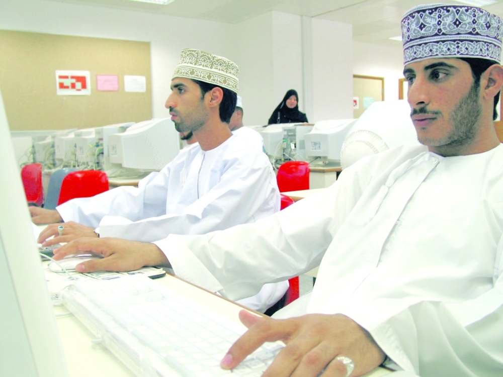 السنة التأسيسية نافذة لمشوار الحياة الجامعية.. ودعوات بالانضباط وأخذ المقررات بصفة جدية