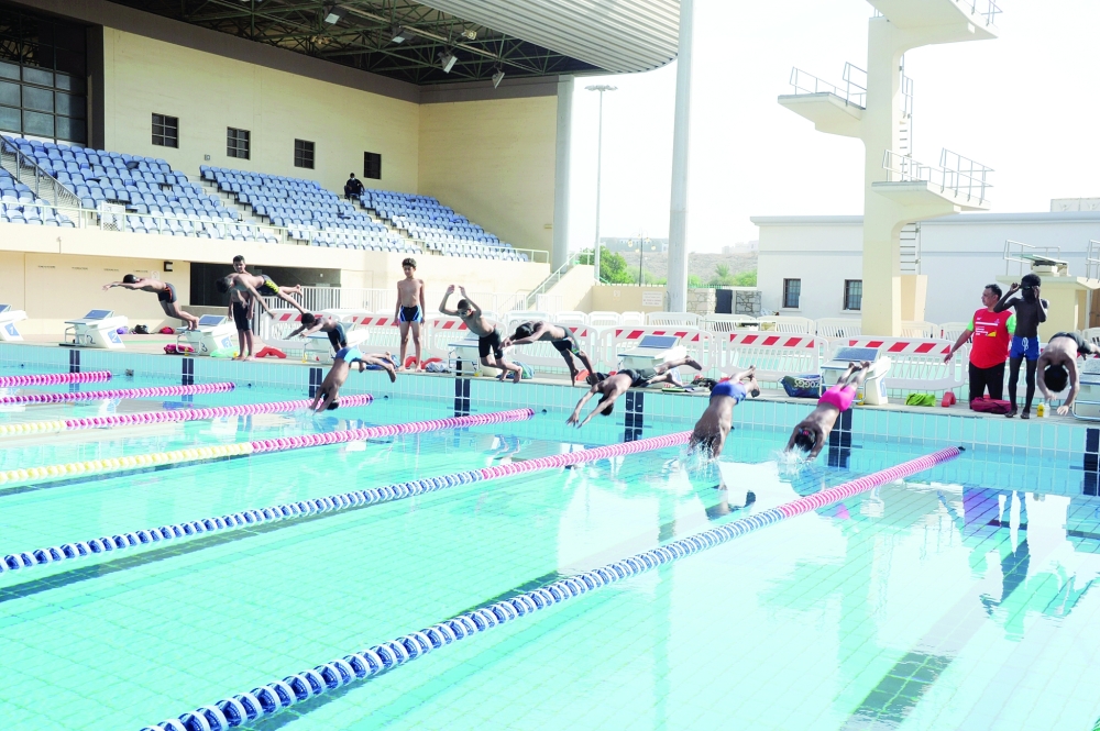 منتخب السباحة يشارك في البطولة العربية بالقاهرة