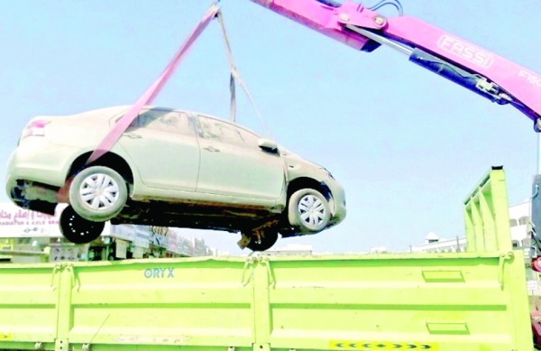 Municipality on towing away abandoned vehicles spree