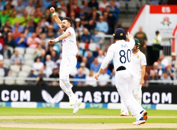 Anderson strikes before Rabada takes SA to 151