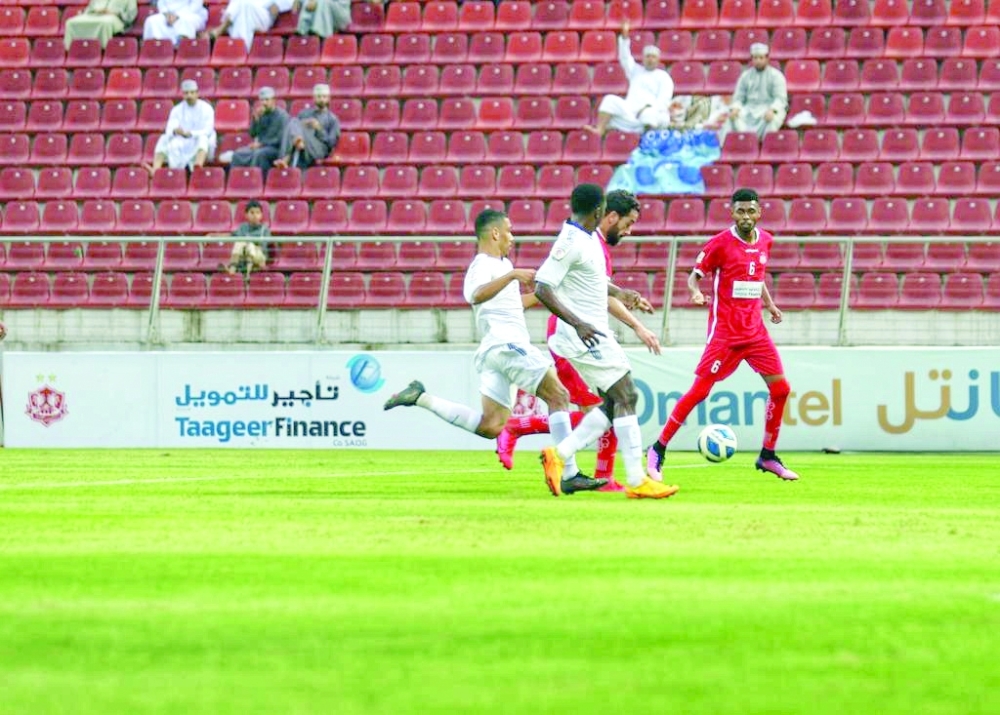 ظفار يكسب صور بهدف المشرفي