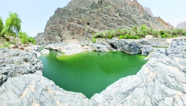 Hot weather calls for a nice soak in Wadi al Arbeieen