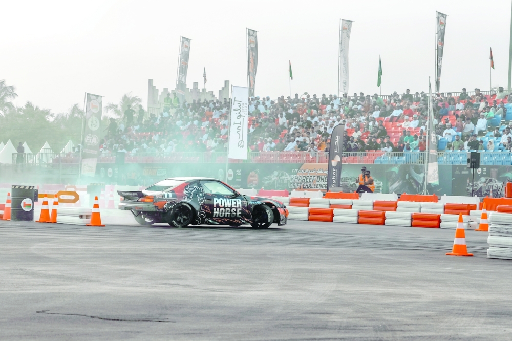 اليحيائي بطلاً لتحدي خريف ظفار “للكاربارك دريفت”