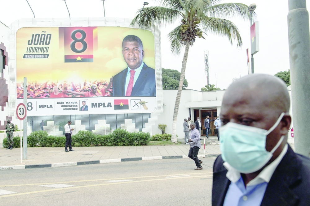 الحزب الحاكم في أنجولا يعلن فوزه في الانتخابات