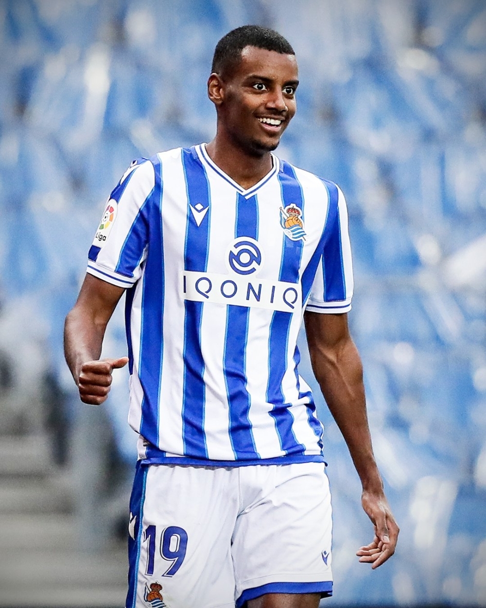 المهاجم السويدي إيزاك الى نيوكاسل الانجليزي