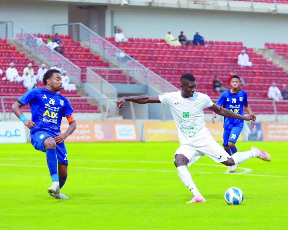 السويق يعتلي الصدارة والمصنعة يفرمل حامل اللقب والنصر يقسو على العروبة برباعية