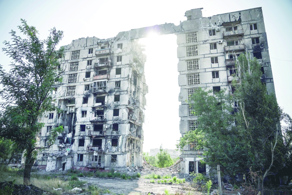 تحقيق : كاتب أمريكي: كيف ستنتهي حرب الاستنزاف الطاحنة “الروسية- الأوكرانية”؟