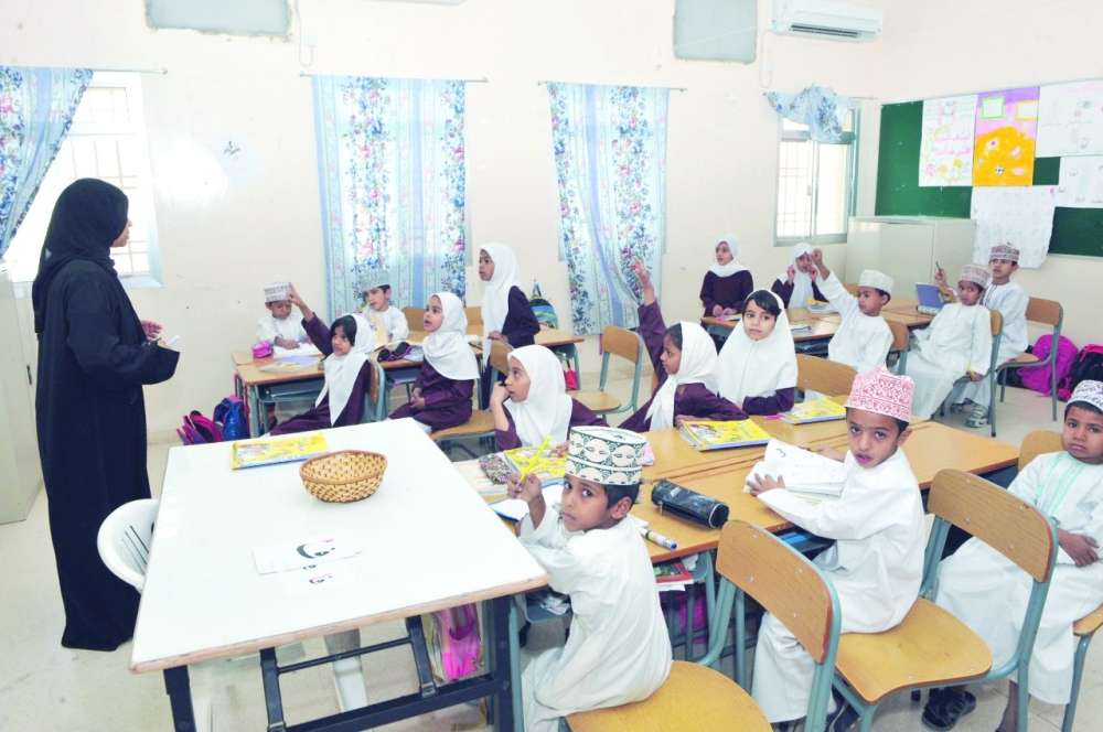 مسؤولون و أخصائيون تربويون يثمنون التوجيهات السامية بتوفير مستلزمات أبناء أسر الضمان الاجتماعي