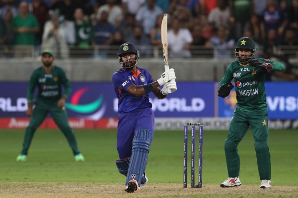 'Brilliant' Pandya helps India edge Pakistan