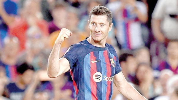 Lewandowski bags double for Barca
