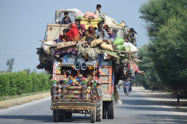 Pakistan needs $10bn as 'third' of country under water