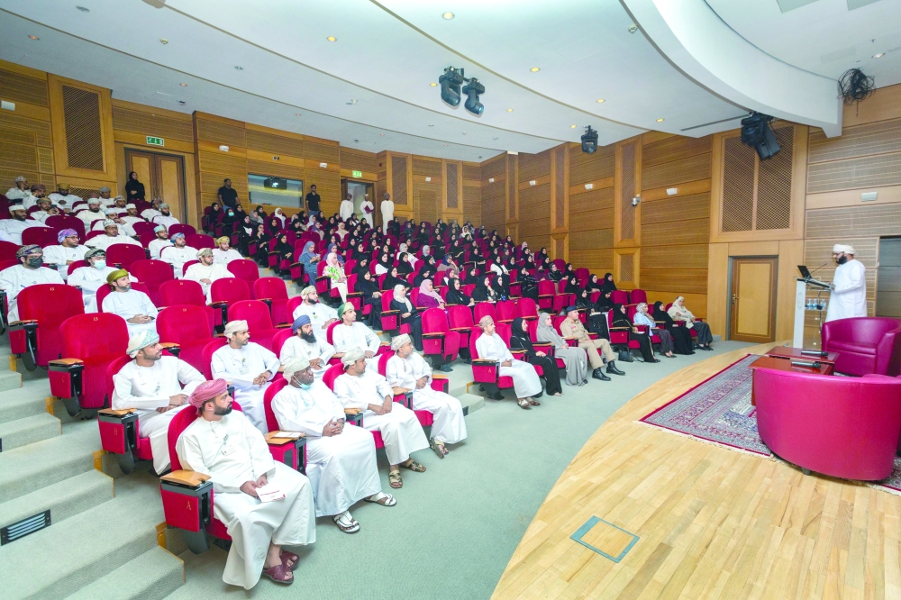 إلحاق 304 أطباء عمانيين في برامج «الاختصاصات الطبية»