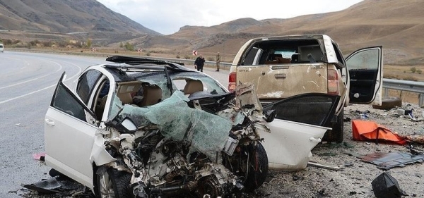 16 dead in Iran road collision 1 16 dead in Iran road collision