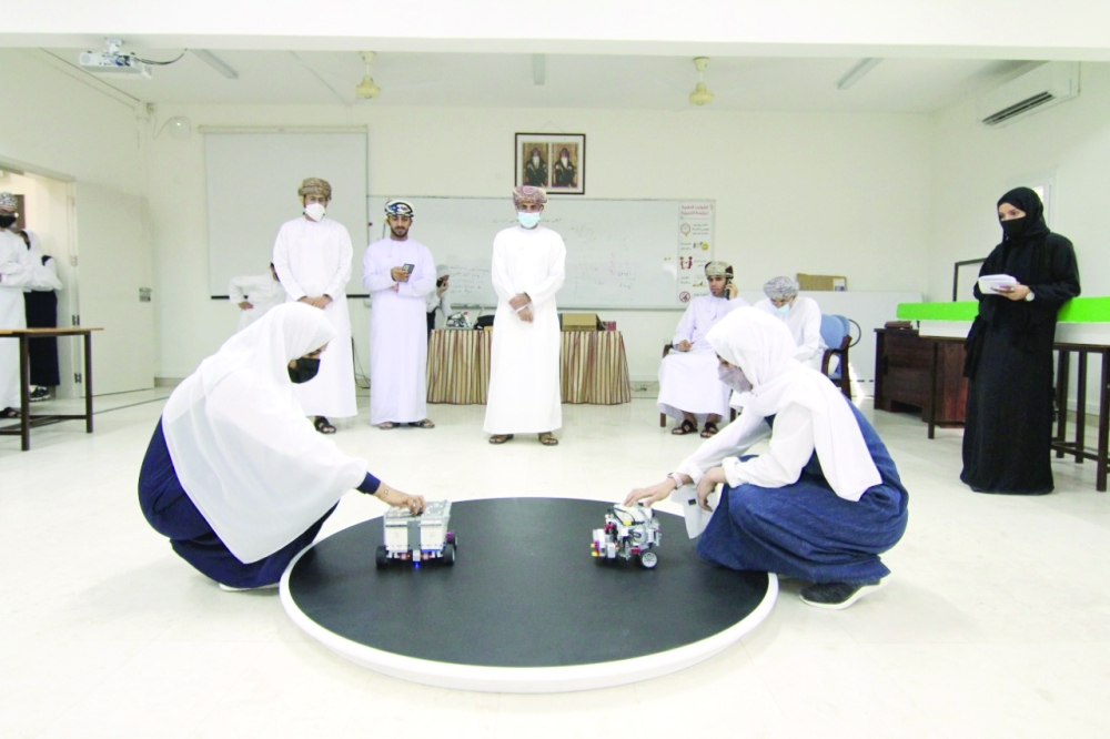 83 مدرسة بالظاهرة تكمل جاهزيتها لاستقبال أكثر من 42 ألف طالب وطالبة