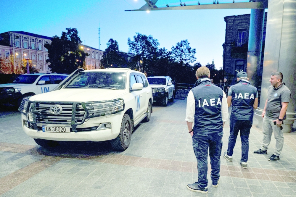 تبادل اتهامات حول قصف محيط زابوريجيا..وفريق وكالة الطاقة الذرية يصل إلى المدينة