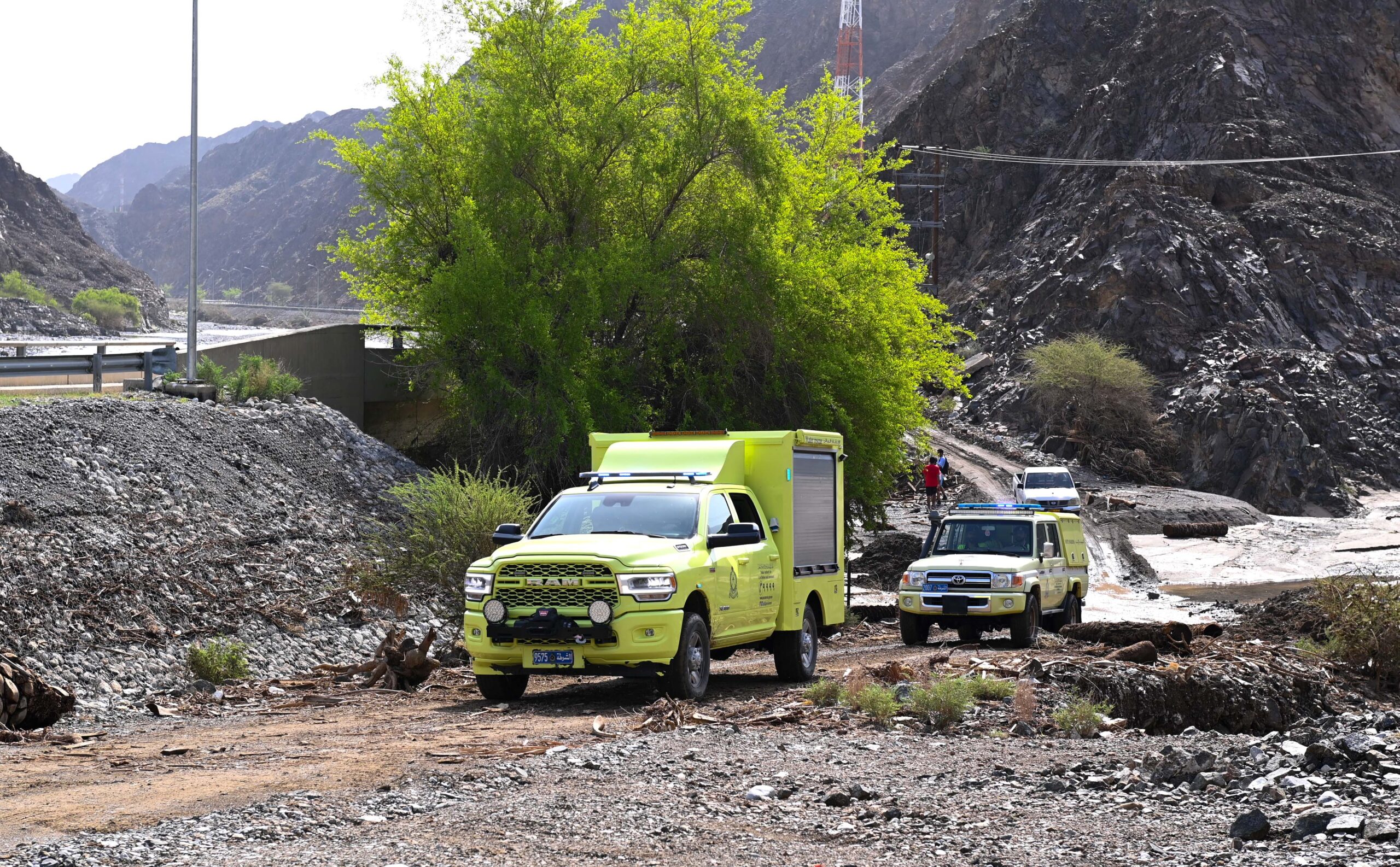 تواصل الجهود للتعامل مع تأثيرات الأمطار في عدد من محافظات سلطنة عُمان