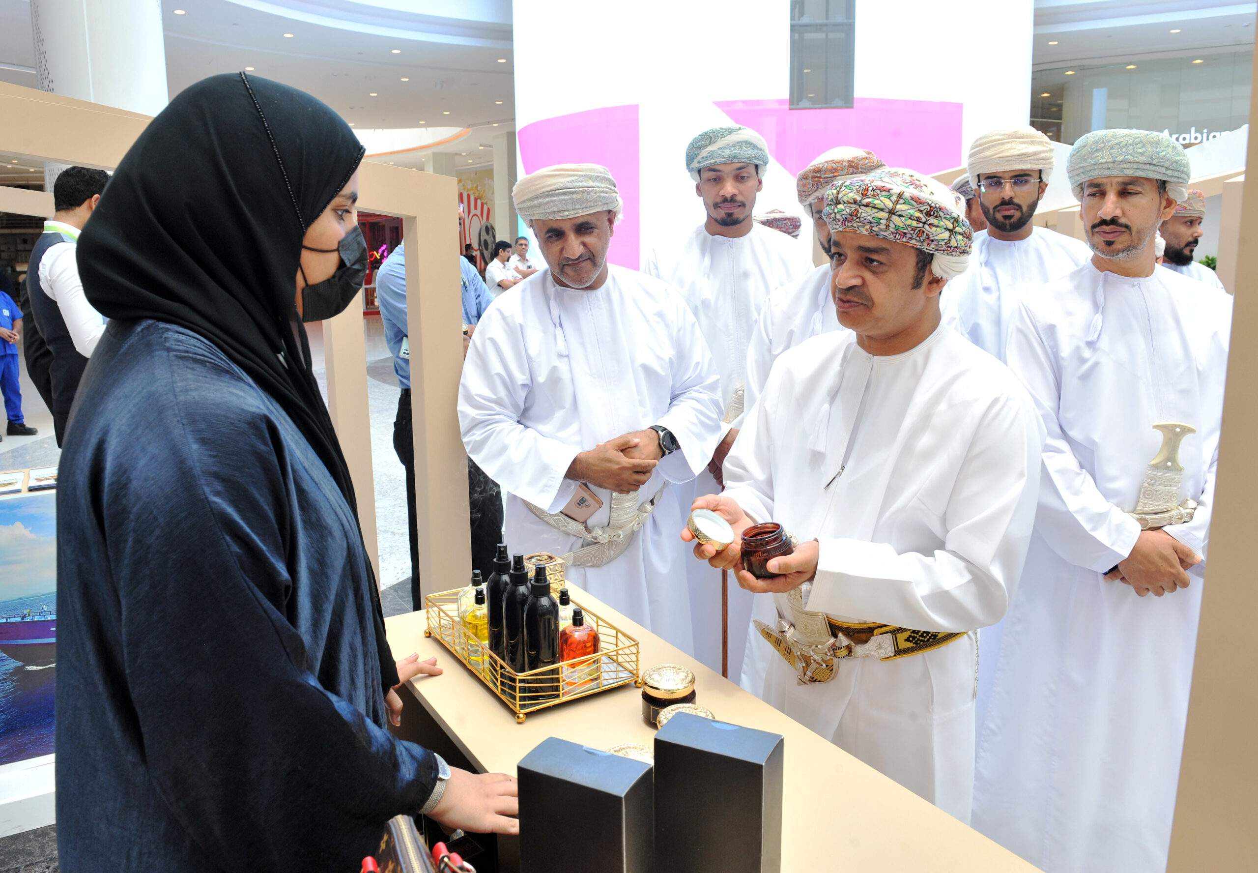 افتتاح معرض رواد التنمية بصلالة