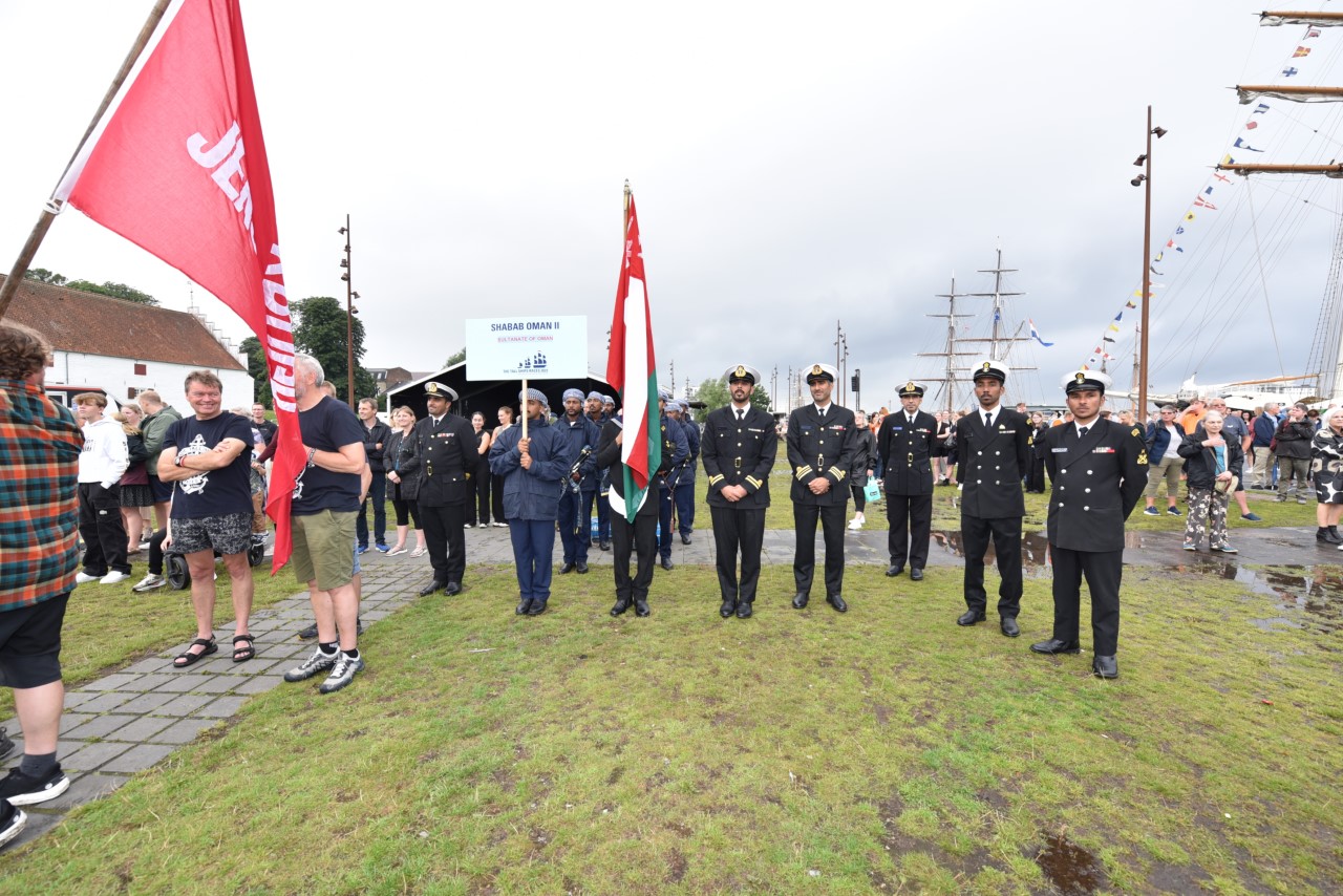 سفينة شباب عمان الثانية تشارك في انطلاق مهرجان ختام سباقات السفن الشراعية بالدنمارك