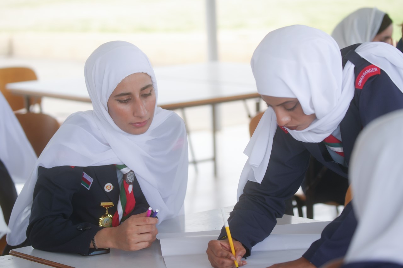 بدء فعاليات المخيم الصيفي السادس للجوالات بمحافظة ظفار 2 62efcdf7c89a3