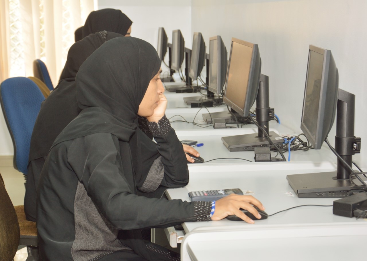 وزارة العمل تجري اختبارات لعدد من الوظائف الحكومية بشمال الشرقية