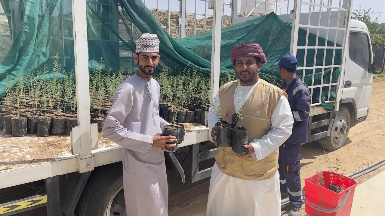 إدارة البيئة بمحافظة الوسطى تنفذ عددًا من البرامج