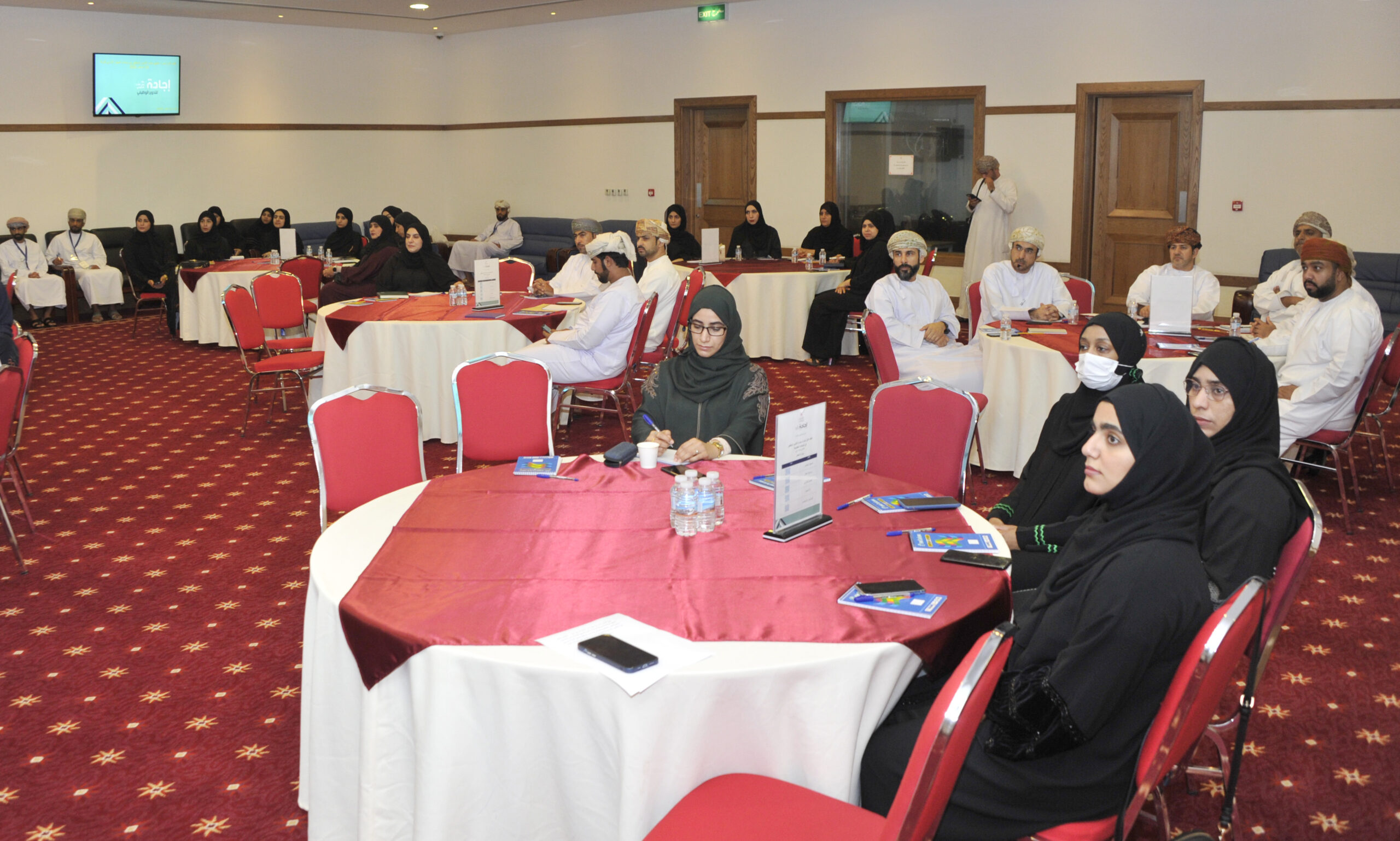 وزارة العمل تنظم لقاءً تعريفيًّا بمُبادرة التدوير الوظيفي 2 6304a42d1bcd5 scaled