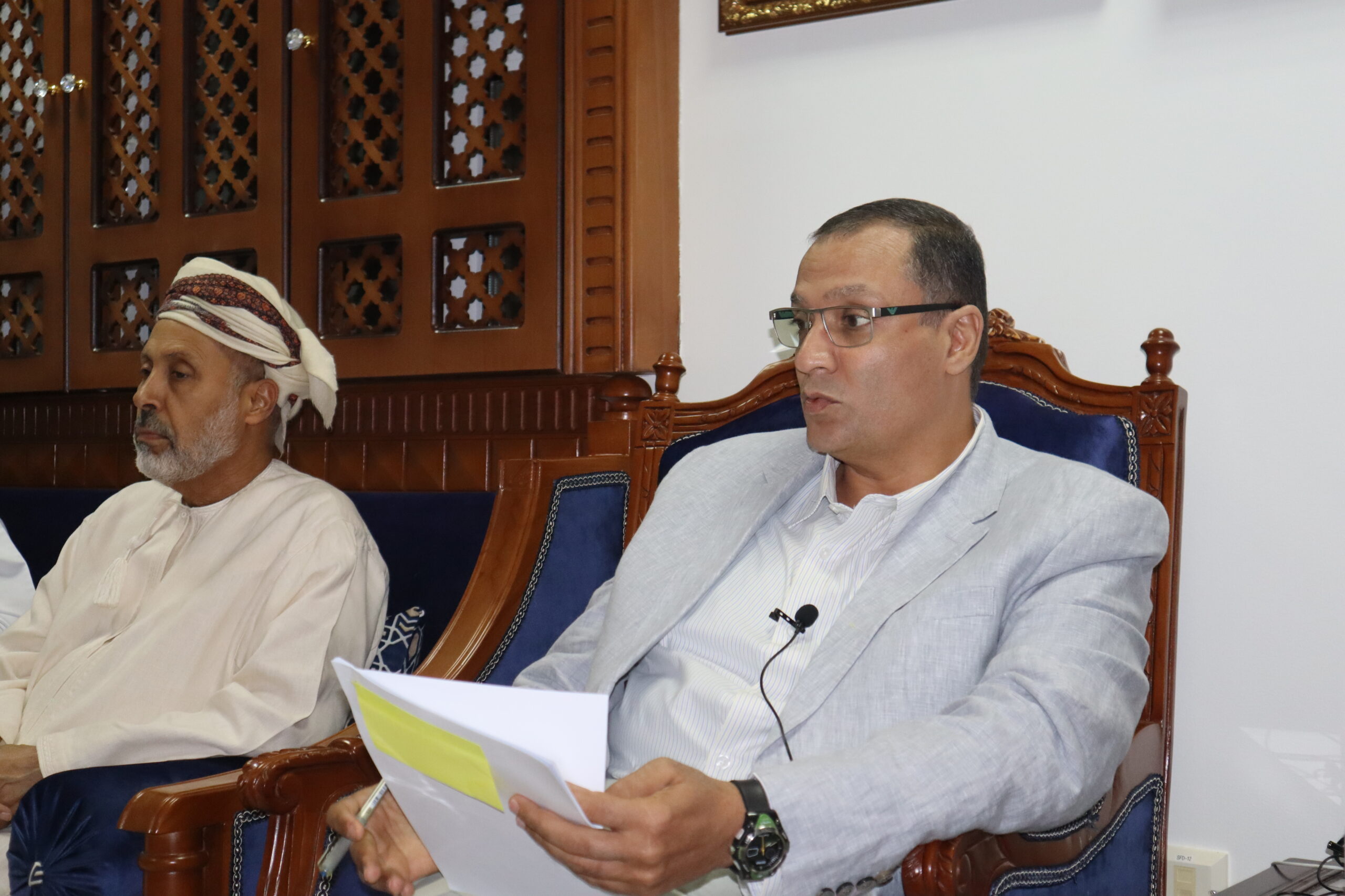 "العمانية للكتّاب والأدباء" تنظم قراءة أدبية في كتاب /حركة ألفاظ الحضارة العربية من بيان الجاحظ إلى عِقد ابن عبد ربه/ 2 63064dac26146 scaled