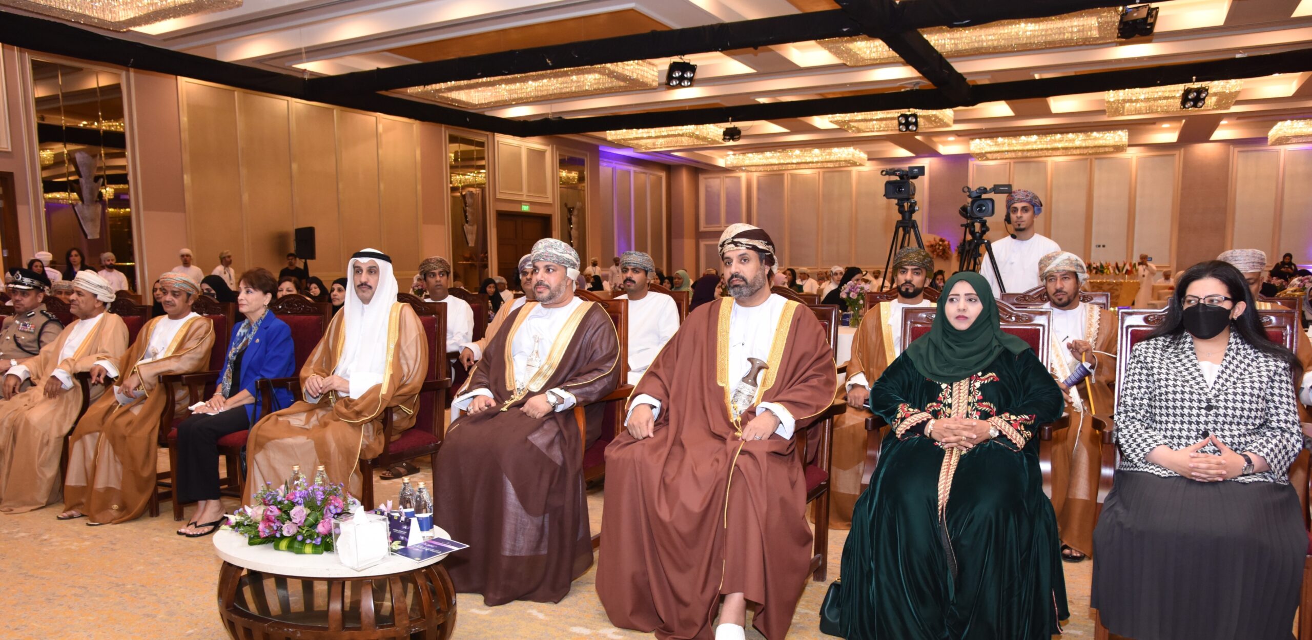 افتتاح أعمال المنتدى العربي الثاني للمرأة العاملة بمحافظة ظفار