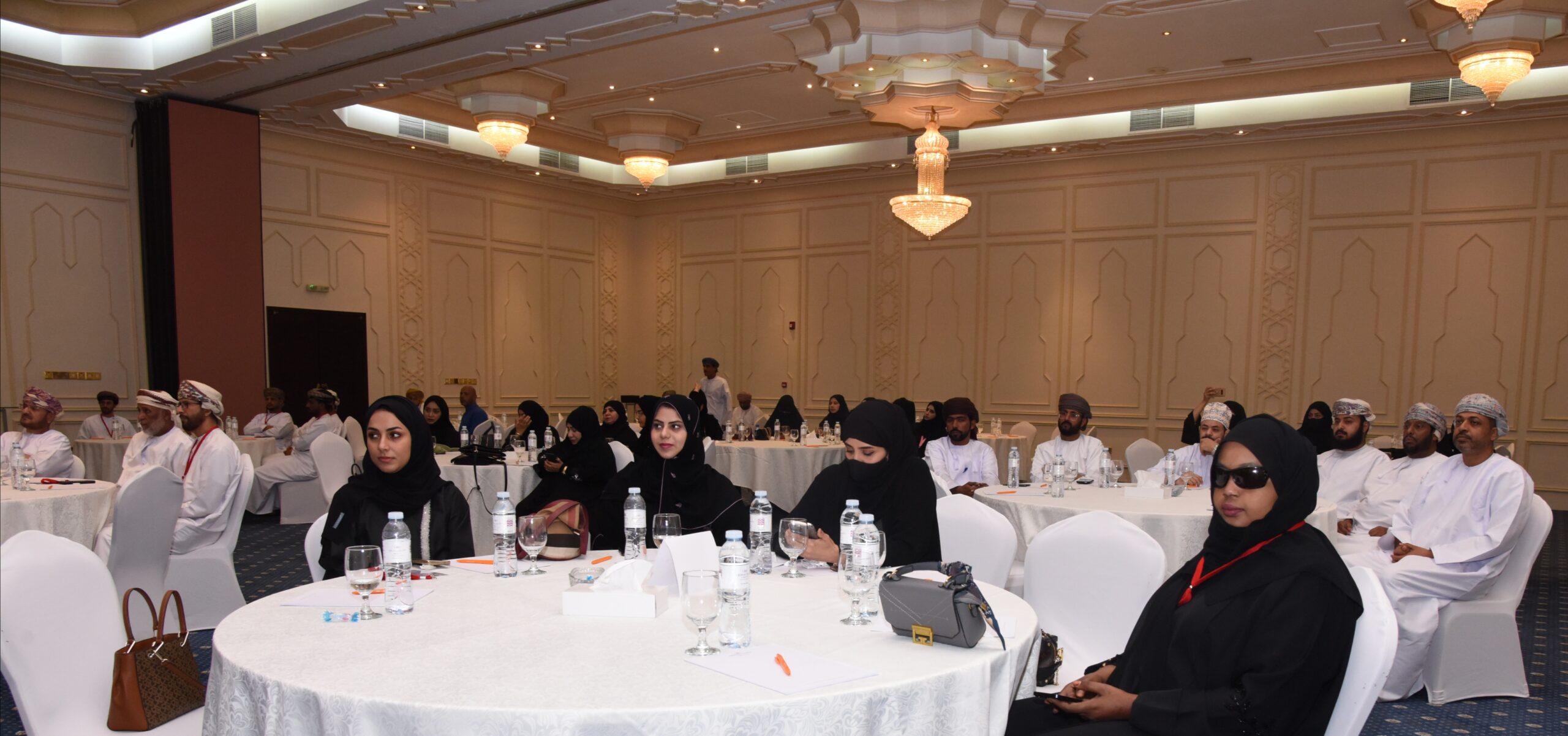 افتتاح حلقة العمل الحوارية حول تمكين الأشخاص ذوي الإعاقة بمحافظة ظفار