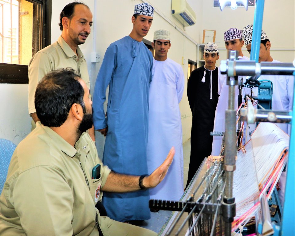 تعليمية الداخلية تنهي استعداداتها لاستقبال طلبة المدارس