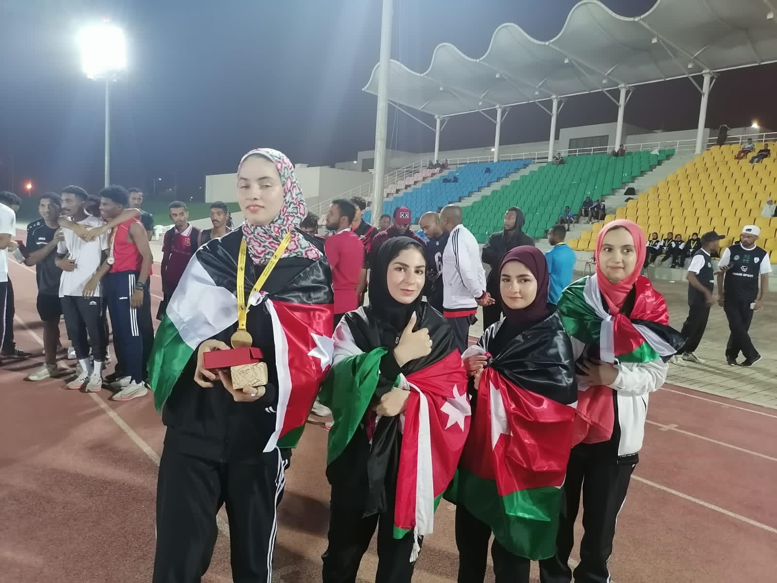 تتويج لنادي الجالية الأردنية بمحافظة ظفار