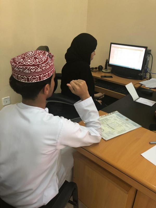 قبول 601 طالب وطالبة في البعثات والمنح خارج السلطنة