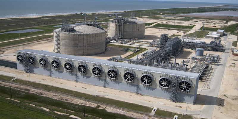 العقود الآجلة الأمريكية للغاز الطبيعي تقفز 7% إلى أعلى مستوى منذ 14 عامًا