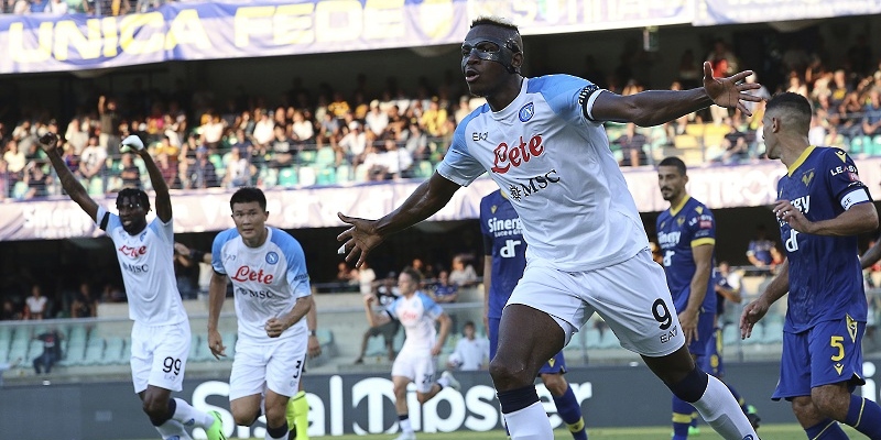 نابولي يكتسح فيرونا بخماسية في الدوري الإيطالي