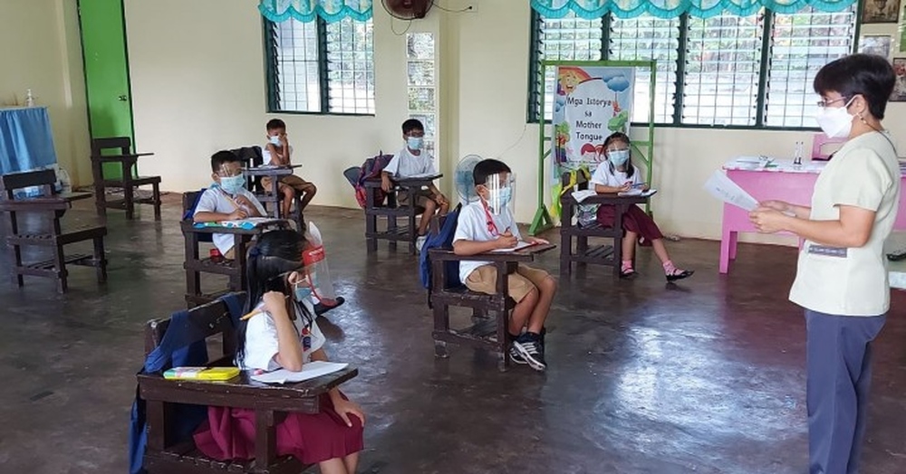 فتح أبواب مدارس الفلبين أمام التلاميذ بعد إغلاق استمرّ عامين
