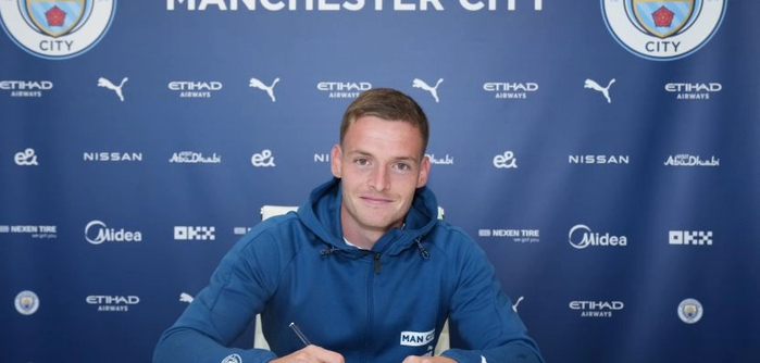 مان سيتي الإنجليزي يعلن عن تعاقده مع الإسباني سيرخيو غوميس.