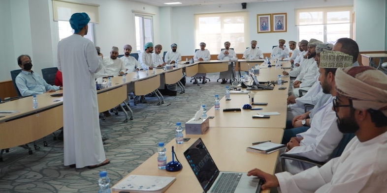 حلقة عمل حول تعزيز الفرص الاستثمارية بين قطاعي الخدمات البريدية وقطاع الموانئ