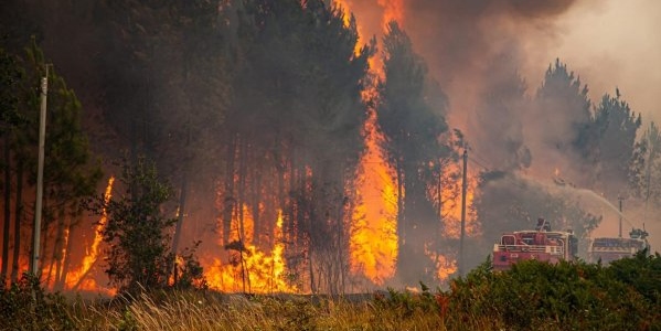 البرتغال تكافح حرائق جديدة يؤججها ارتفاع الحرارة