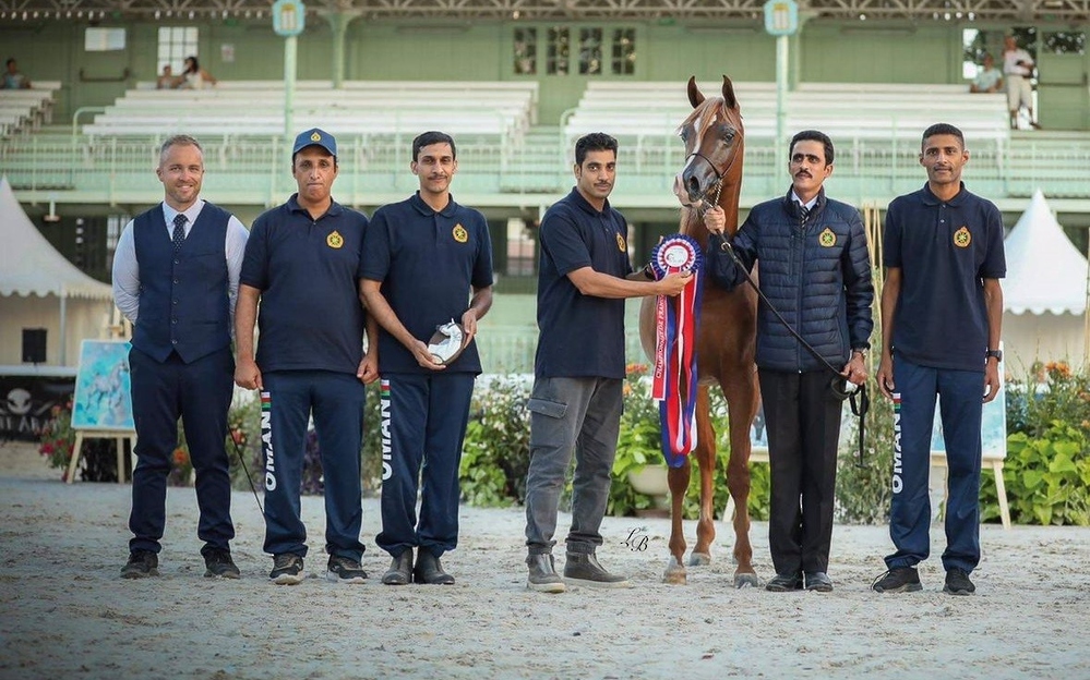 الخيالة السلطانية تحقق المركزين الثاني والثالث في مسابقة جمال الخيل بفرنسا