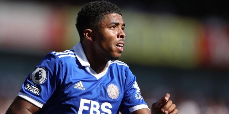 تشيلسي يتعاقد مع الفرنسي فوفانا مدافع ليستر سيتي