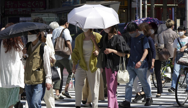 درجات الحرارة في اليابان تقترب من مستويات قياسية
