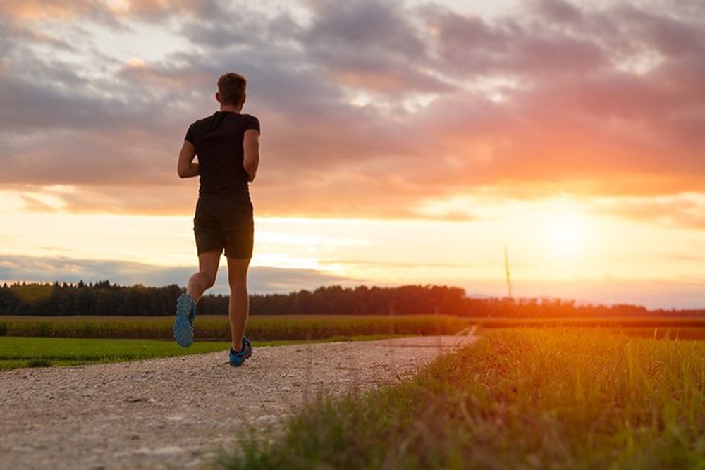 دراسة: تناول المضادات الحيوية يؤثر على التحفيز والتحمُّل لدى الرياضيين